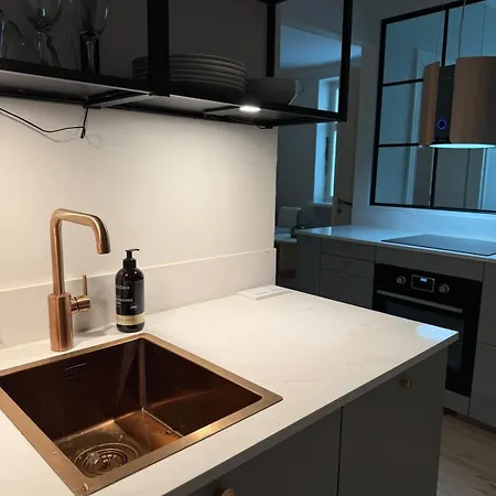 Taka-toeoeloe - A Stylish Urban Hideaway Apartmán *